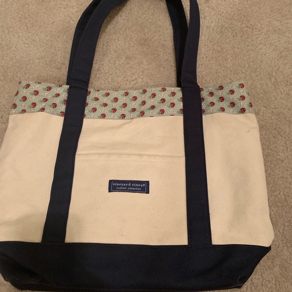 Vineyard Vines Alpha Gamma Delta Tote
